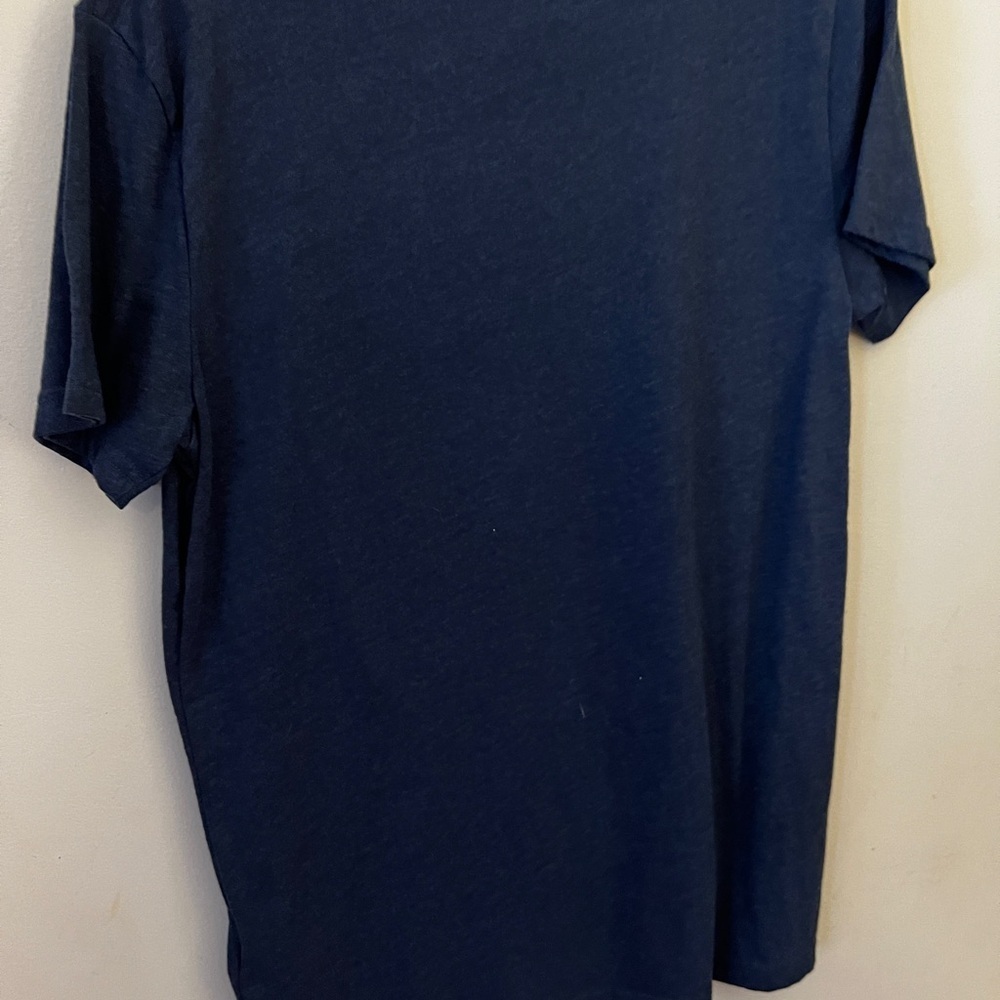 SET OF TWO Hollister Gray/Blue Short Sleeve Tees with Crew Neck - Picture 6 of 7